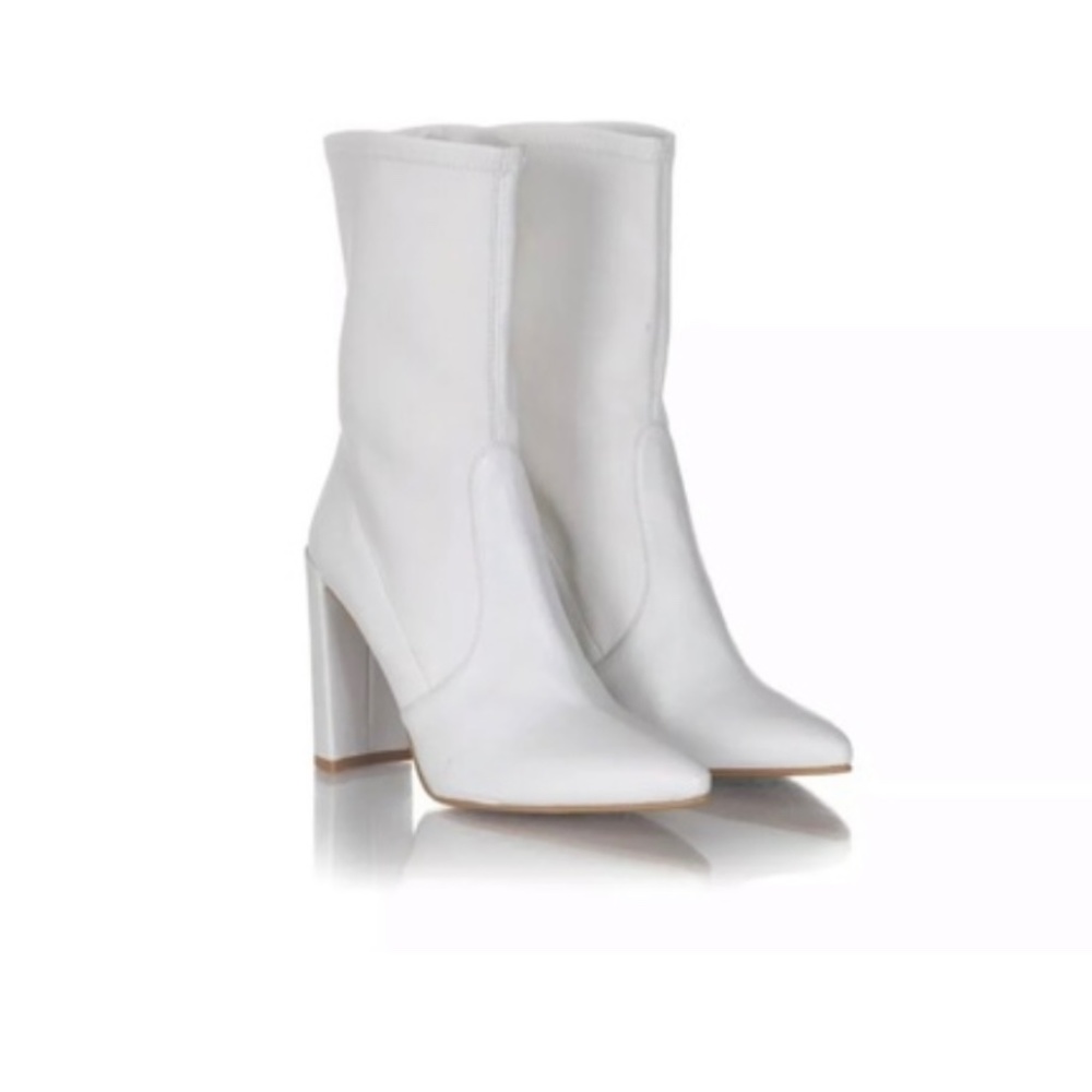 Stuart Weitzman clinger sock boots 10 white heels